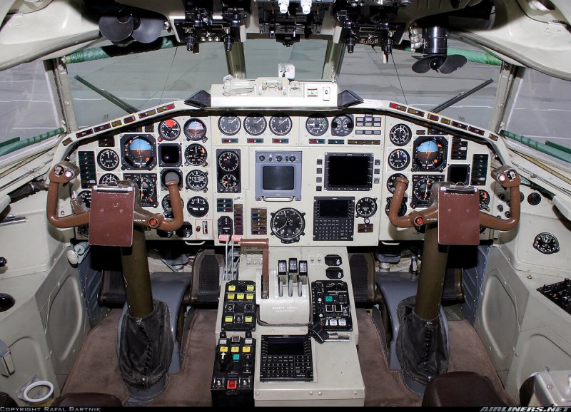 Ту-154м кабина