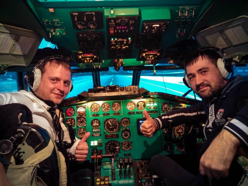 Ту-154м кабина пилотов