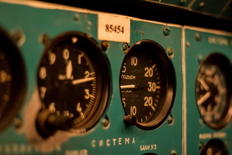 Ту-154 на ВДНХ кабина