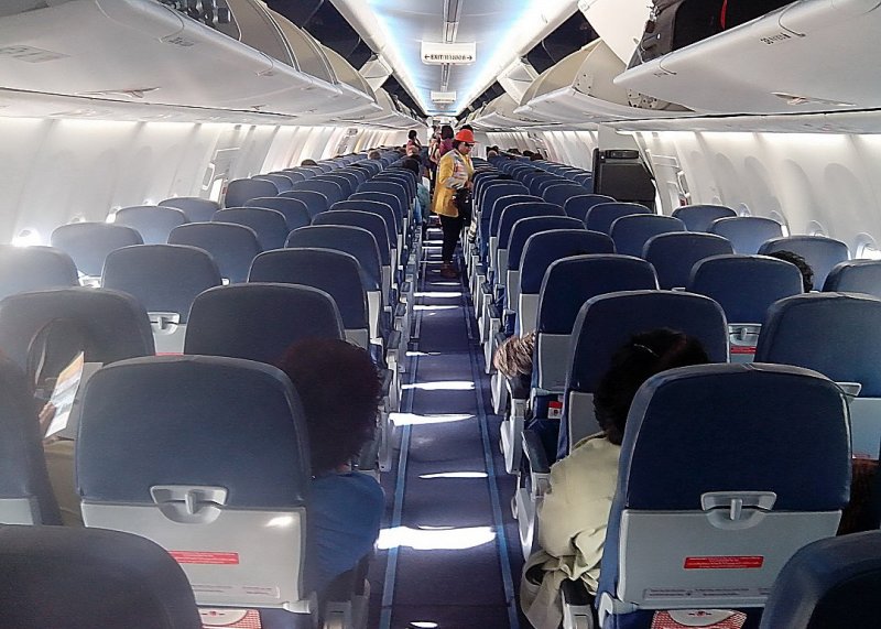 Самолеты Боинг 737-900 салон