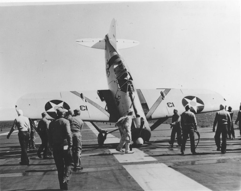 Самолет us f2a Buffalo