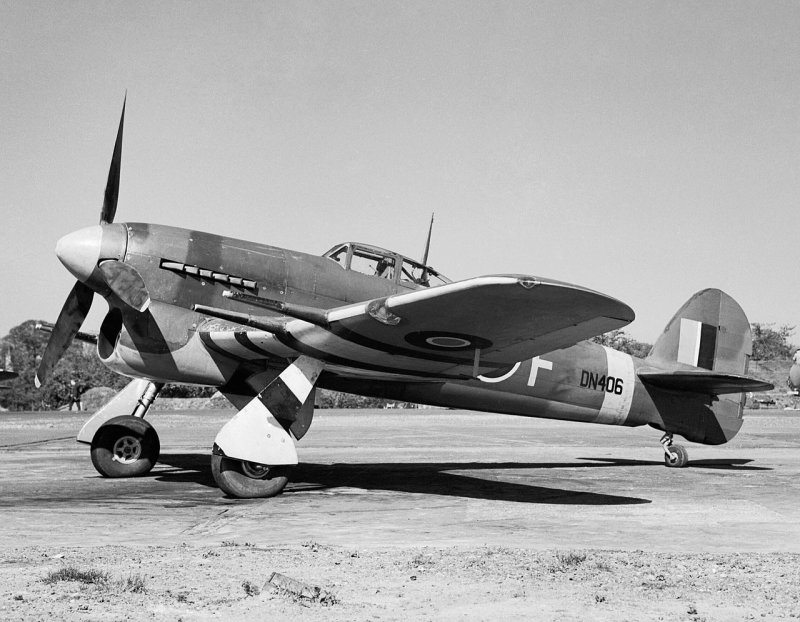 Hawker Typhoon самолет
