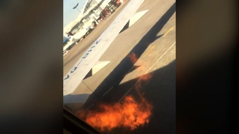 Самолёт Боинг 737 Махачкале