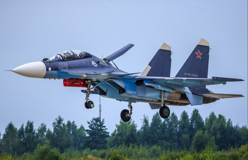 Истребитель Су-30