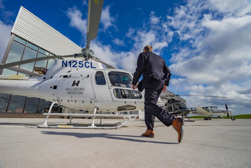 Airbus h125 и яхта Тинькова