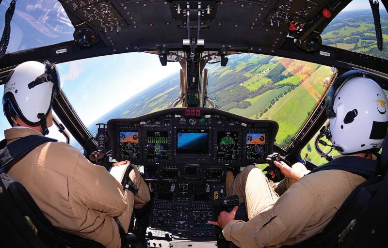 Пилот вертолета AW-139