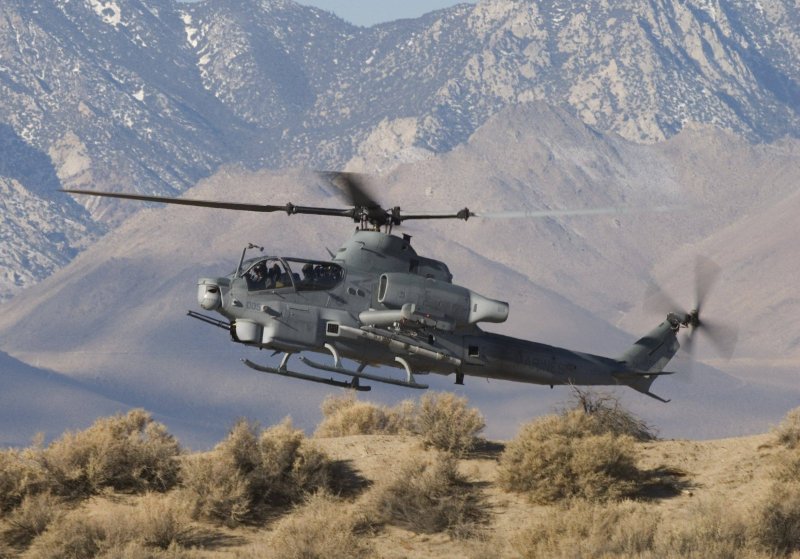 Вертолет Ah-1z Viper