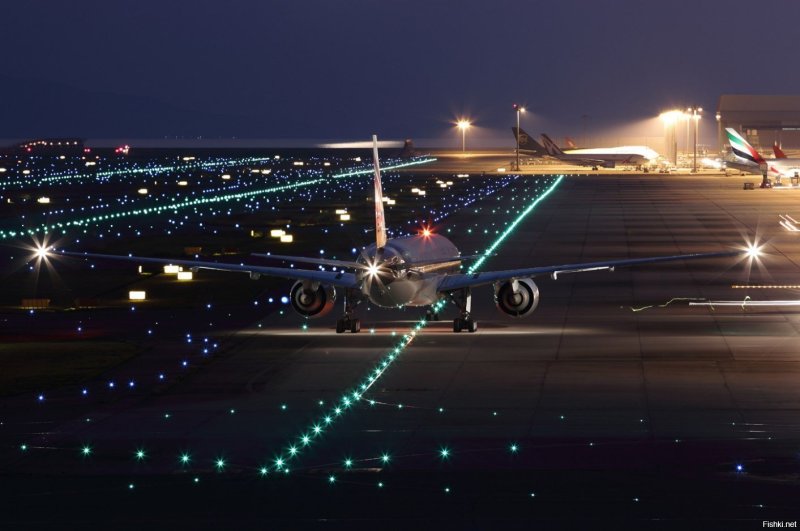 Боинг 777 ночью