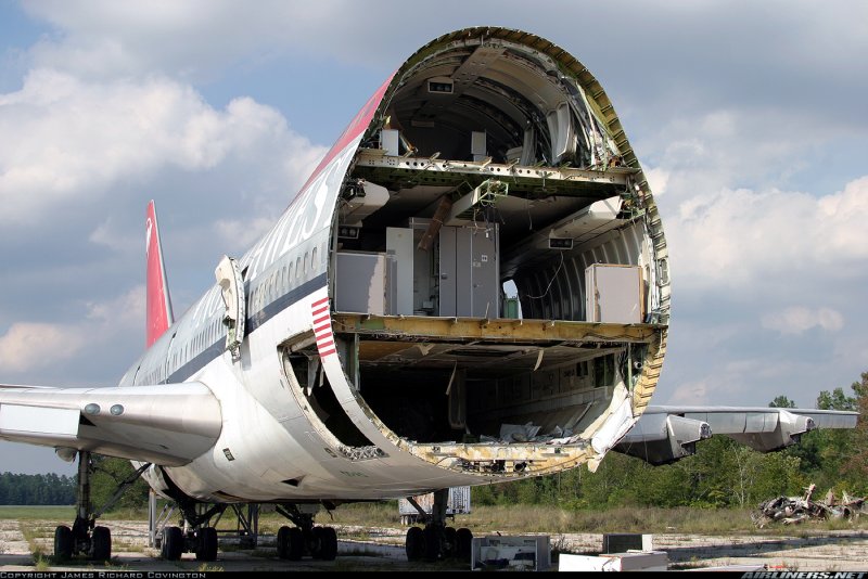 Boeing 747 в разрезе