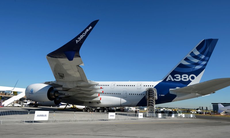 Самолёт Airbus a380