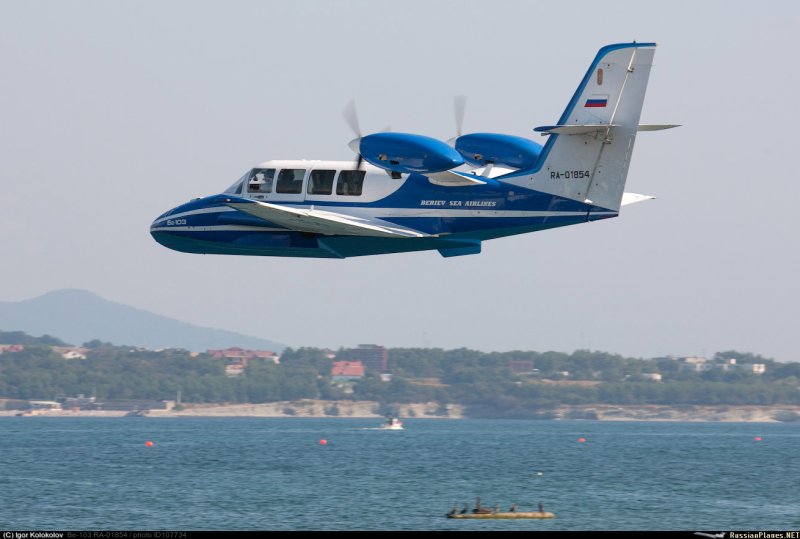 Бериев бе-103