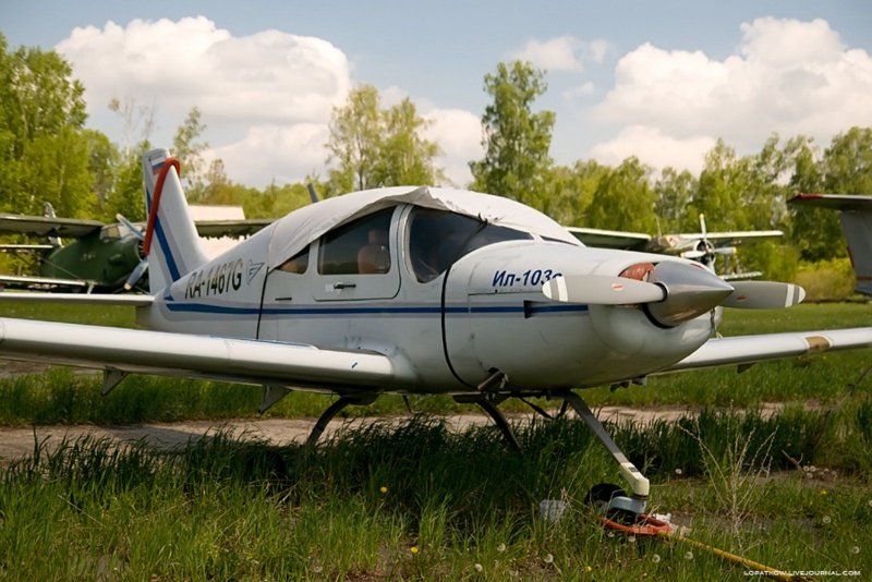 Ил-103 кабина