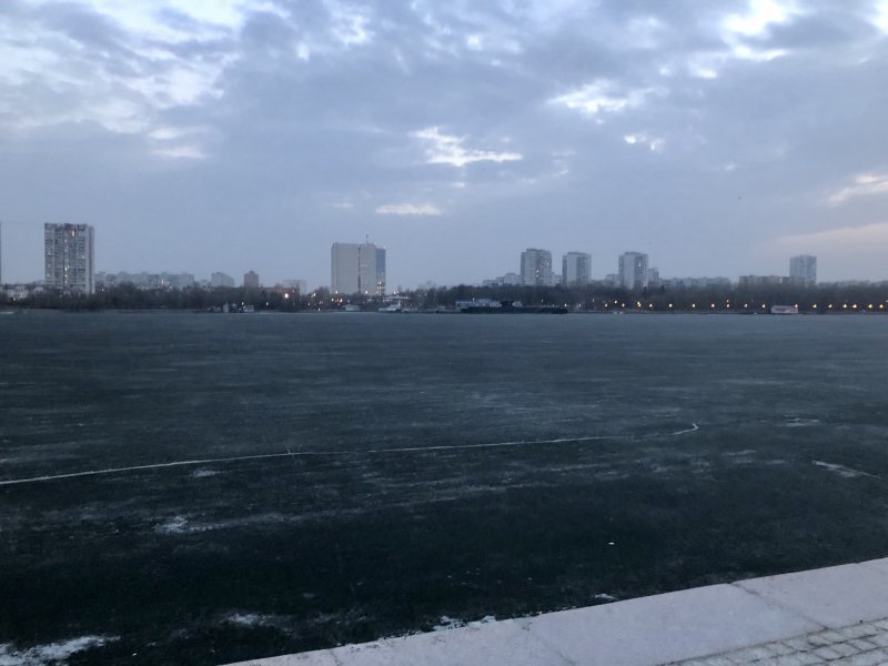 Бухта кирпичная Химкинское водохранилище