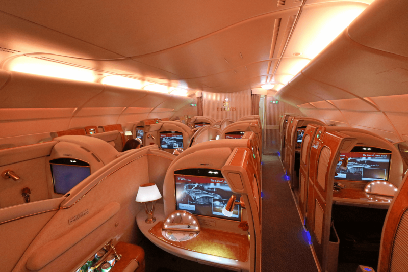 А380 джамбо Эмирейтс