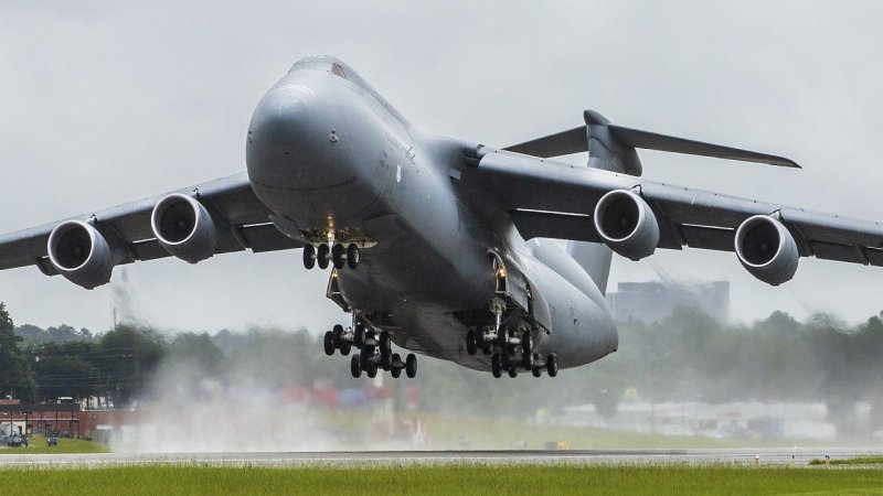 C5 Galaxy vs АН 124