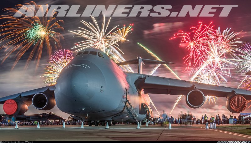 Lockheed c-5 Galaxy и АН-124 Руслан
