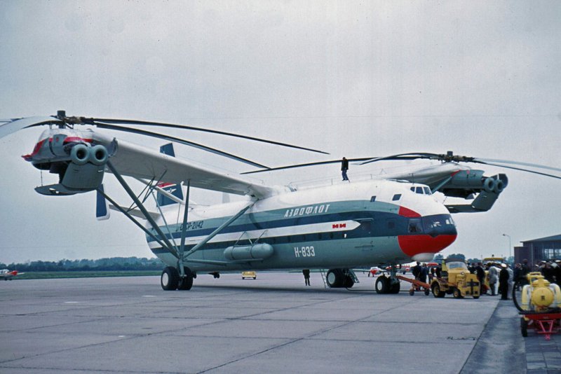 Двухвинтовой вертолёт ми-12