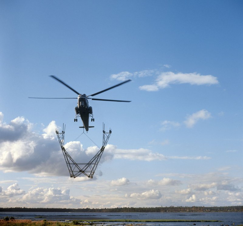 Вертолет кран ми-10