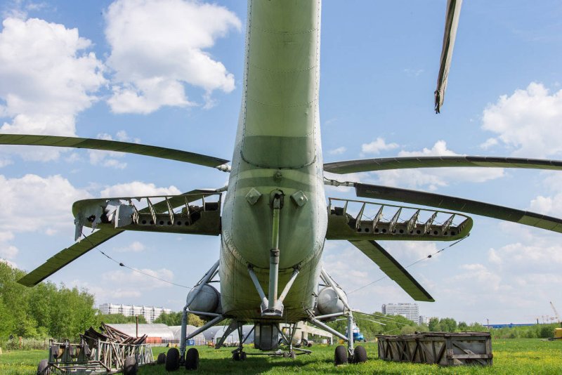Вертолет кран ми-10