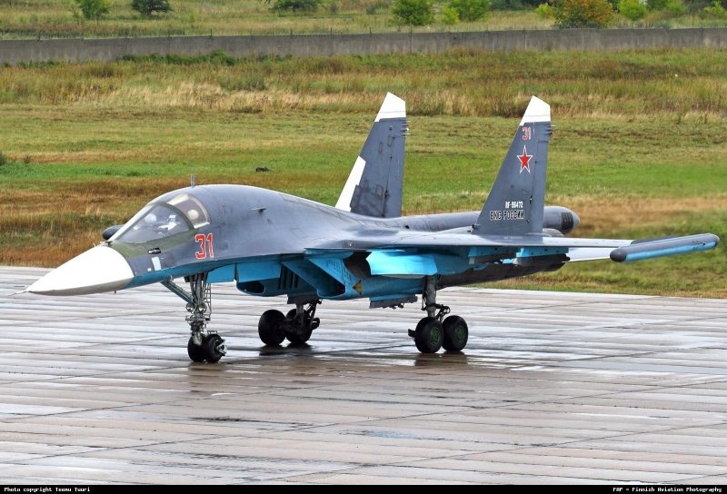 Самолет утенок Су 34