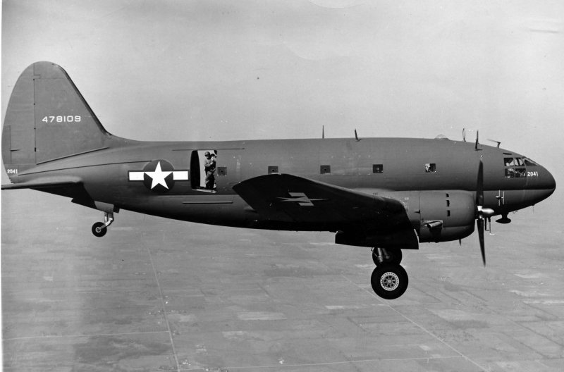 Самолёты 'Curtiss-Wright' с-46 'Commando'.