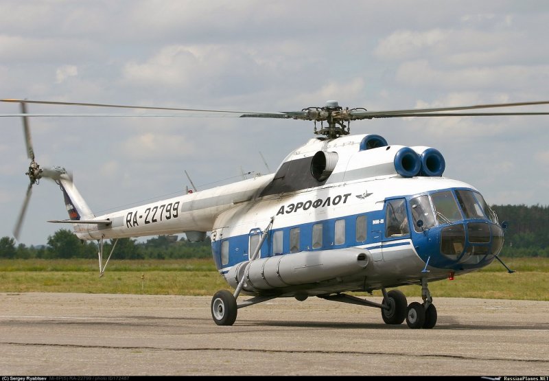 Пассажирский вертолет ми-8