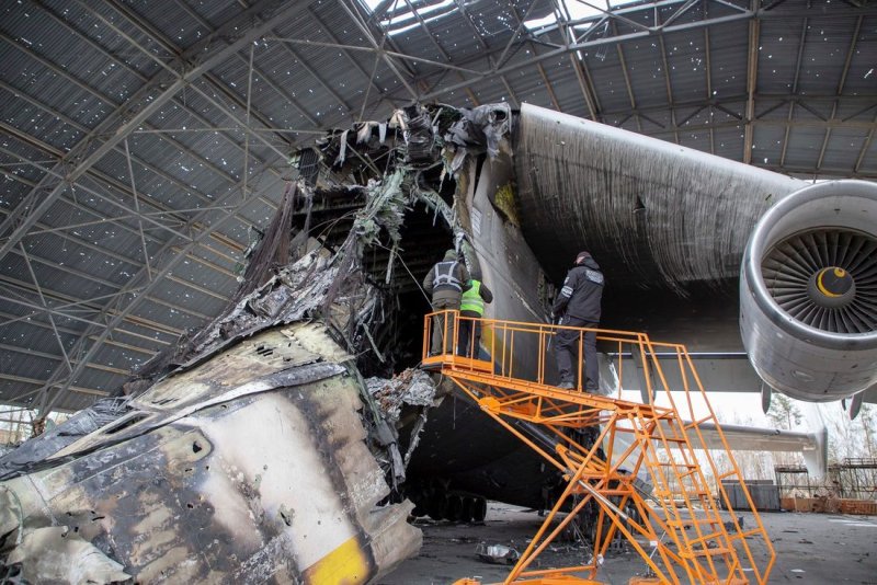 АН-225 Мрия уничтожен