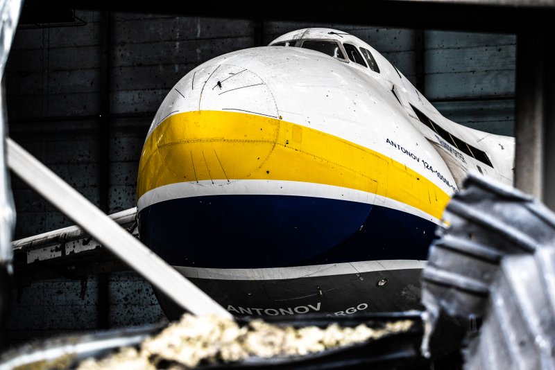Украинский самолет Мрия