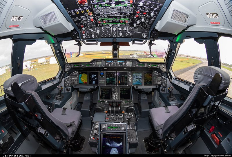 Airbus a400m Atlas кабина