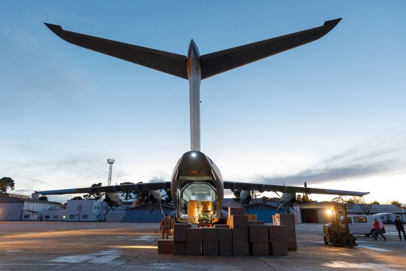 Airbus a400 на авиабазе