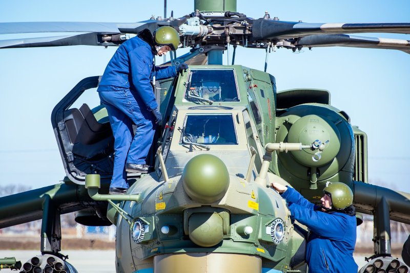Ми-28 кабина