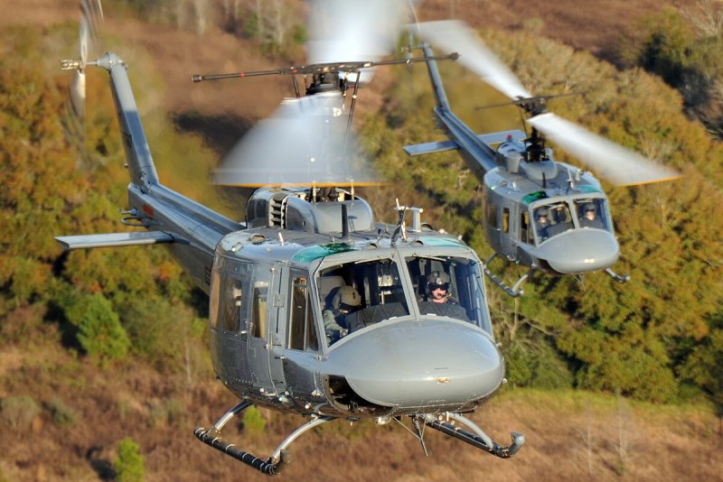 Uh 1 вертолет