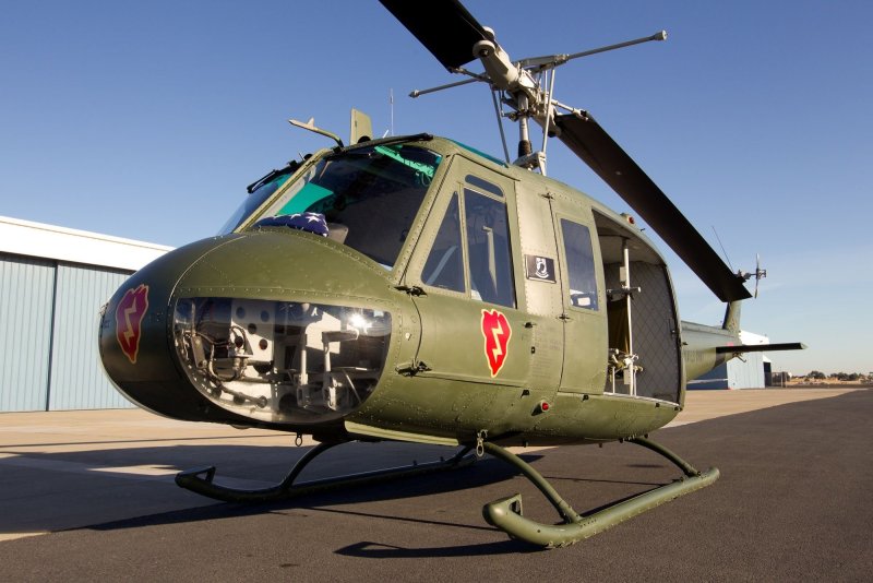 Вертолет uh-1 Iroquois