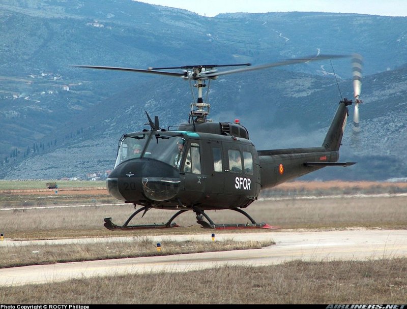 Вертолет Белл uh-1 ирокез