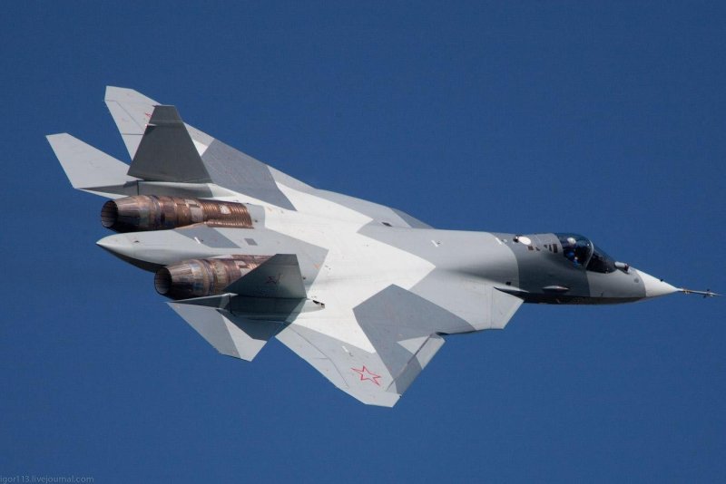 Истребитель 6 поколения Россия т-50