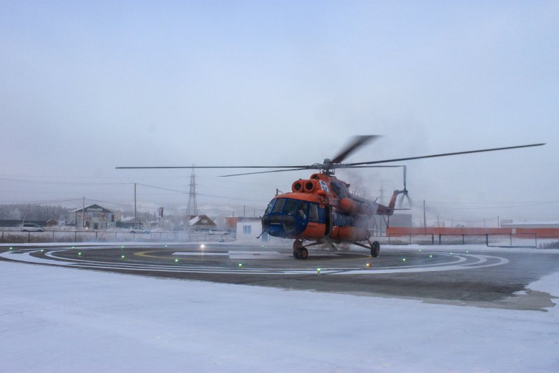 Якутск аэропорт вертолетная площадка