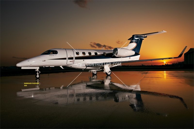 Embraer Phenom 300 кабина