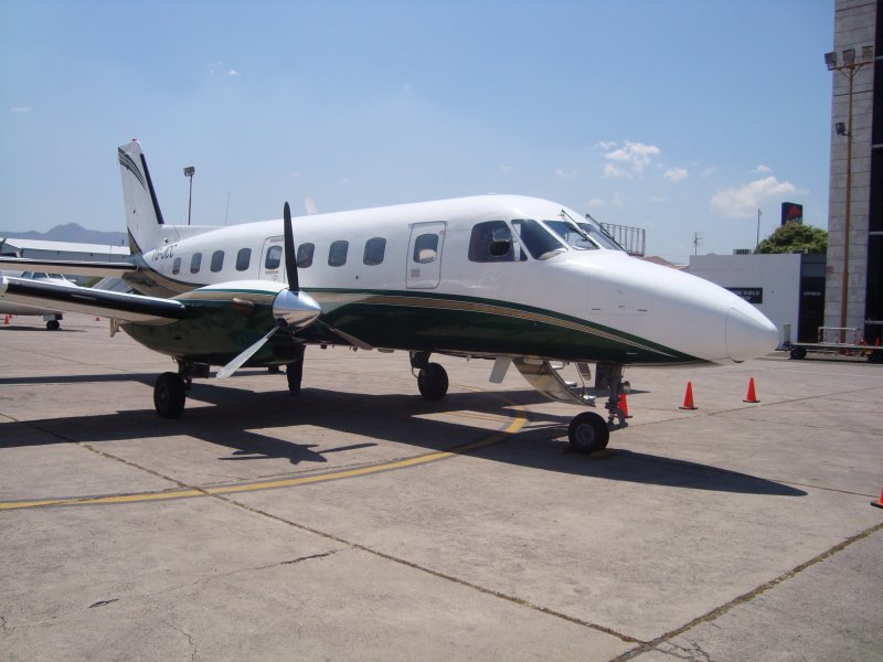 Embraer EMB 110 Bandeirante салон