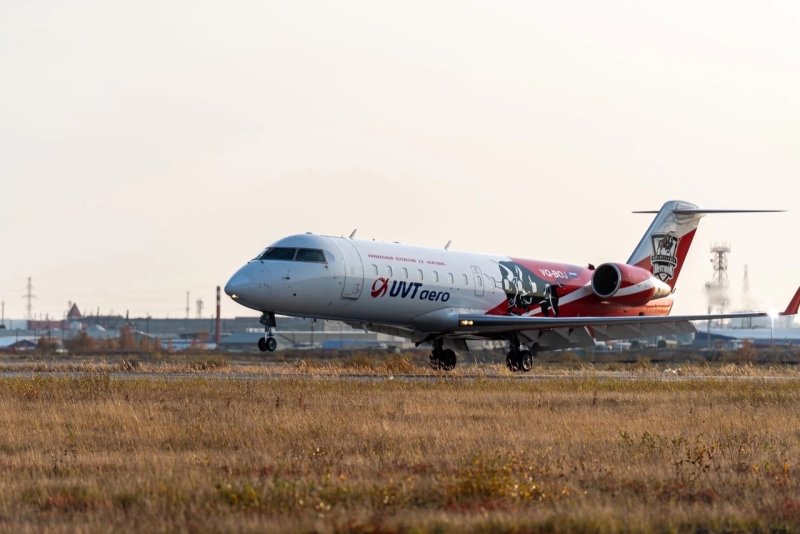 CRJ 200 UVT Aero салон