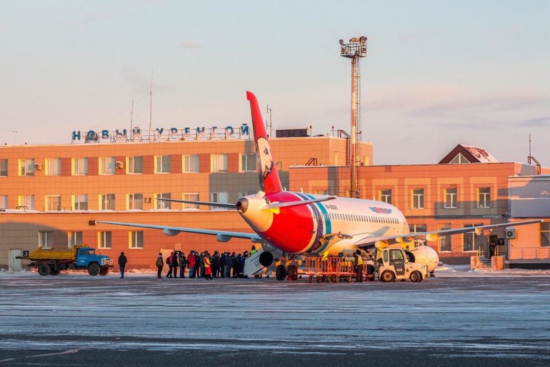 Аэропорт новый Уренгой ВПП