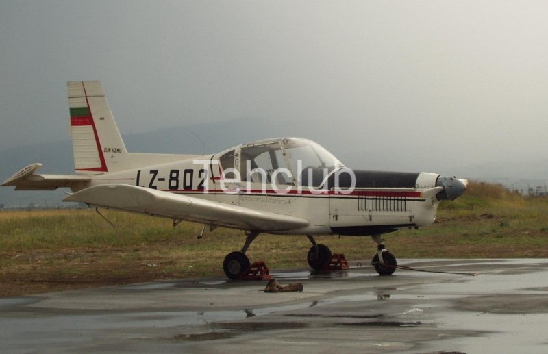 Zlin z-42g