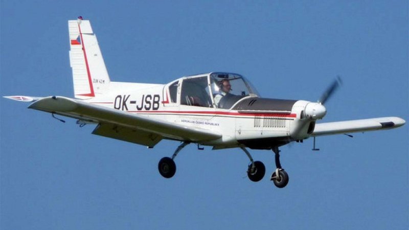 Zlin z-42