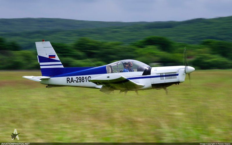 Легкомоторного самолета Zlin 142