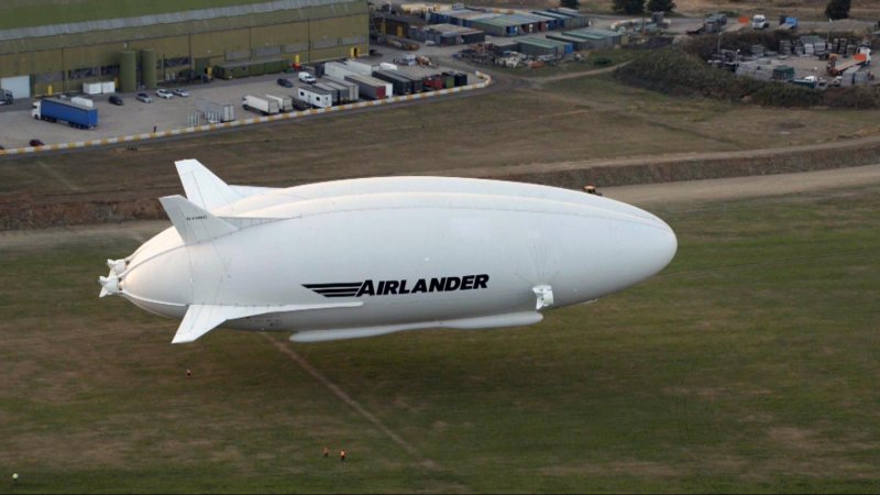 Дирижабль Airlander 10 внутри