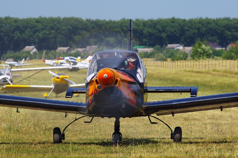 Злин 2510