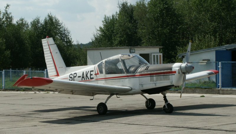 Самолет Zlin 42