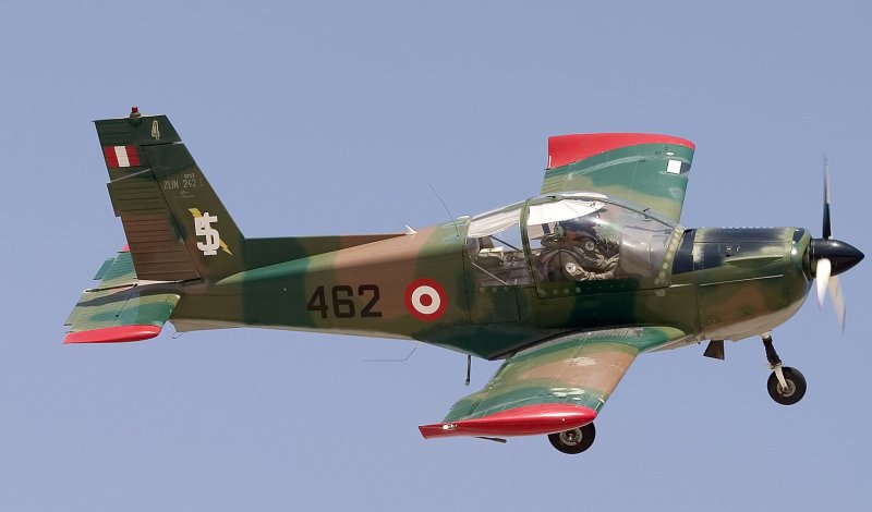Zlin z.242l