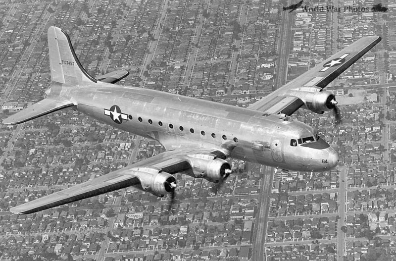 Самолёт Douglas c-54 Skymaster