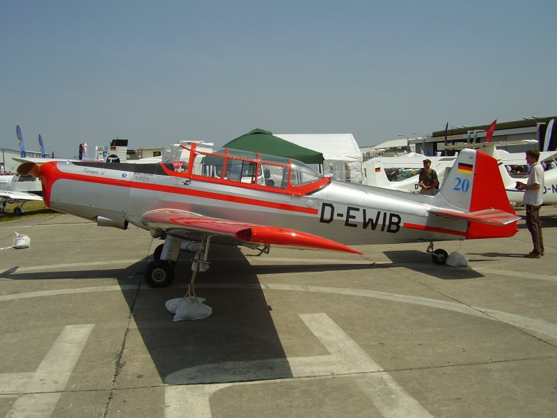 Самолет Zlin zet526