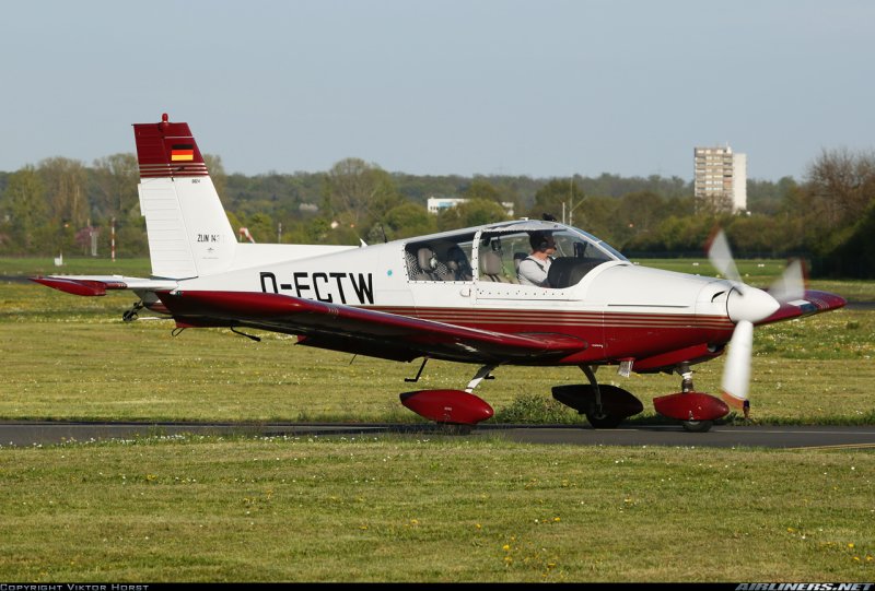 Zlin z-143